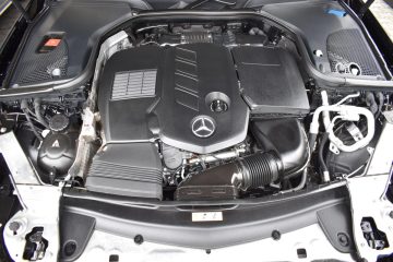 Mercedes-Benz Třídy E E300d AMG*Kamera 360°Burmester - 27