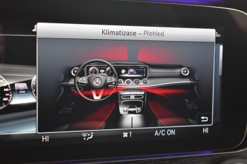 Mercedes-Benz Třídy E E300d AMG*Kamera 360°Burmester - 18