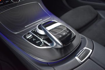 Mercedes-Benz Třídy E E300d AMG*Kamera 360°Burmester - 20