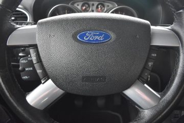 Ford Focus 2.0TDCi KABRIO*VÝHŘEV*SERVISKA - 19
